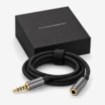3.5 mm extension cable next to the KZCOMPONENTES box