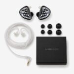 Contenido de la caja del KZ AS24 Pro: auriculares, cable, almohadillas y caja Contenido de la caja del KZ AS24 Pro: auriculares, cable, almohadillas y caja