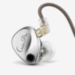 KZ Castor Pro, auricular in-ear en vista de tres cuartos KZ Castor Pro, auricular in-ear en vista de tres cuartos
