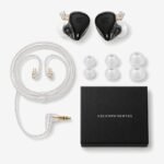 Contenido de la caja del KZ ZEX Pro: auriculares, cable, almohadillas y caja Contenido de la caja del KZ ZEX Pro: auriculares, cable, almohadillas y caja