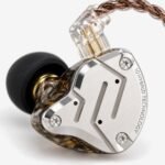 Detalle de la placa frontal del KZ ZS10 Pro Detalle de la placa frontal del KZ ZS10 Pro