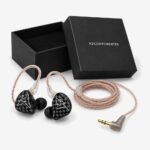 KZ ZST junto a su caja KZCOMPONENTES KZ ZST junto a su caja KZCOMPONENTES