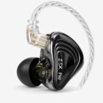 KZ ZSX Pro, auricular in-ear en vista de tres cuartos KZ ZSX Pro, auricular in-ear en vista de tres cuartos